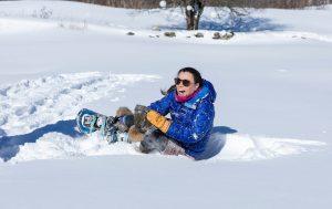 girl on snowshoes